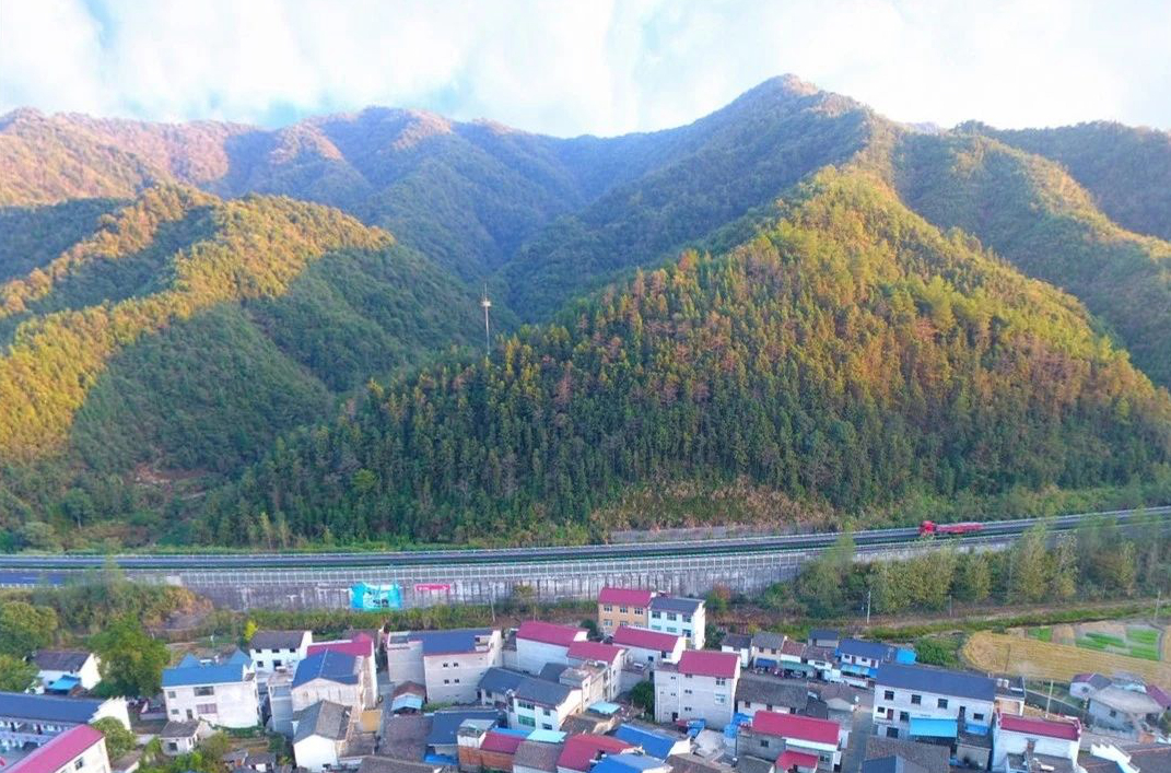 浮梁磻溪，茶香浸润的古村